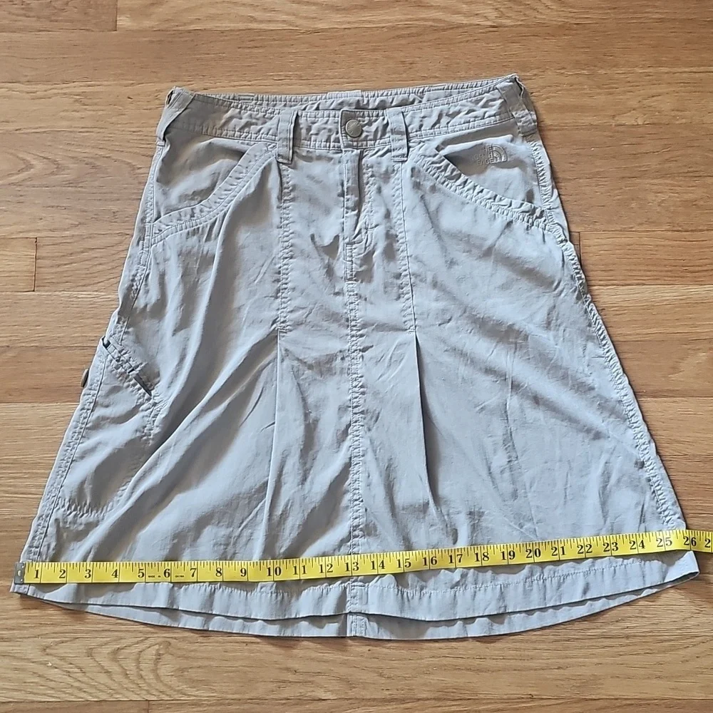 The North Face Women's Size 6 Tan Khaki Outdoor Cargo Nylon Hiking Outdoor Skirt - Picture 8 of 12